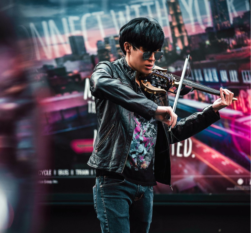 Photo of Alex Ahn Violin